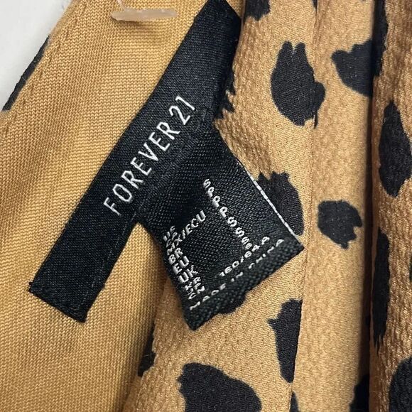 Forever 21 Leopard Print Wrap Romper Brown & Black Size Small - Picture 4 of 4